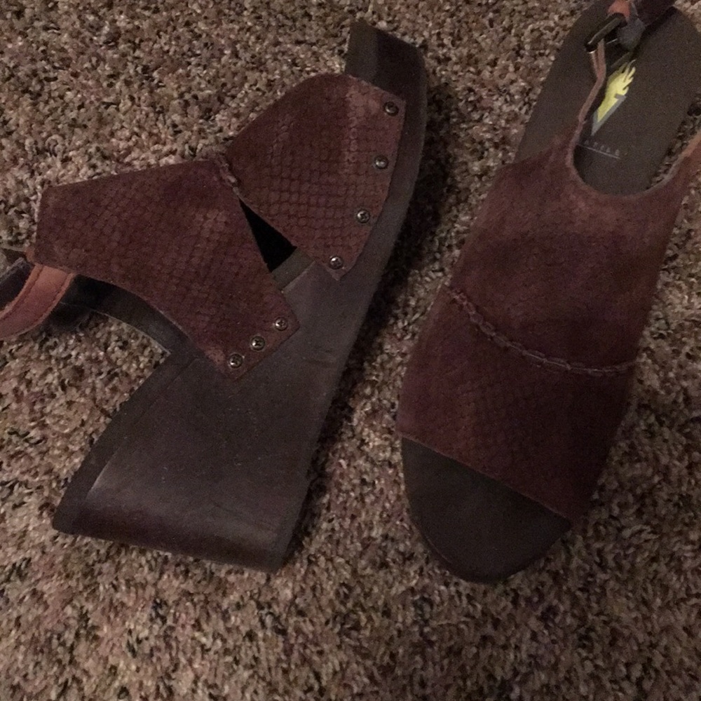 Volatile Shoes